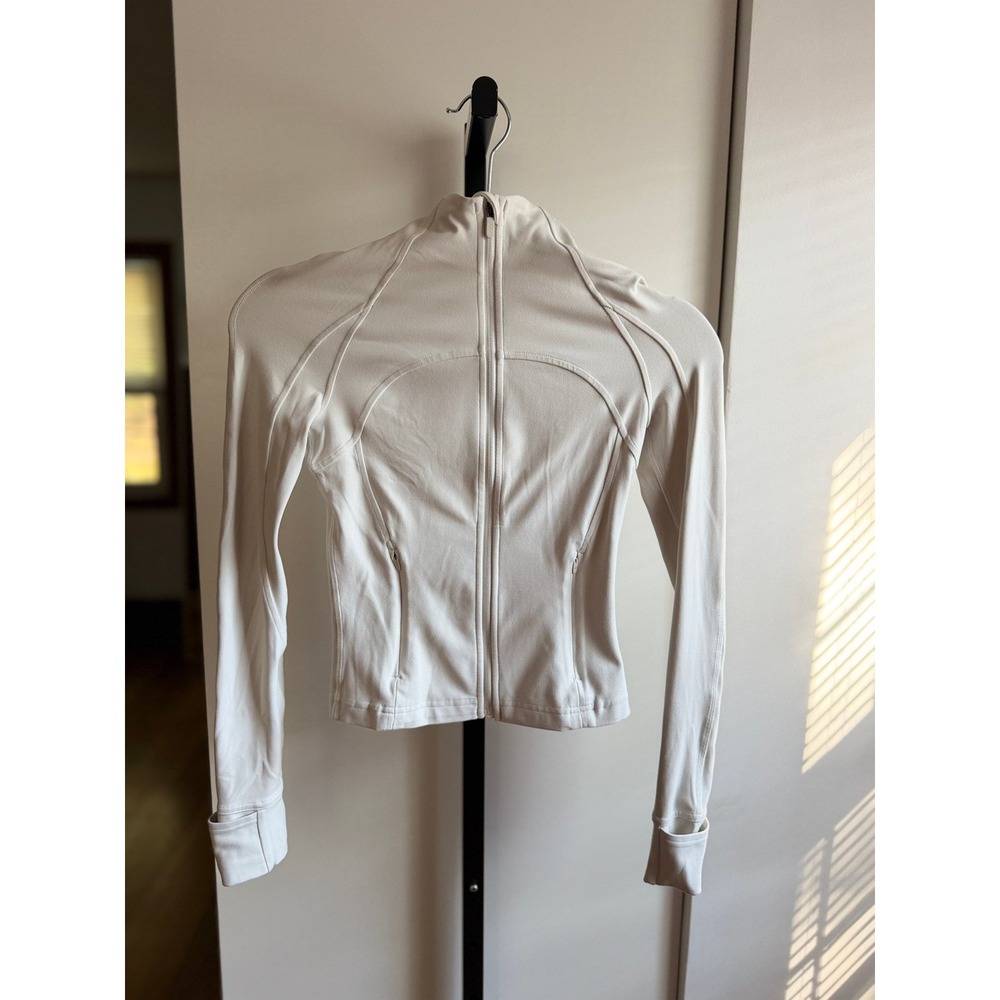 Lululemon Cropped Define Jacket *Nulu – Size 2 – Bone